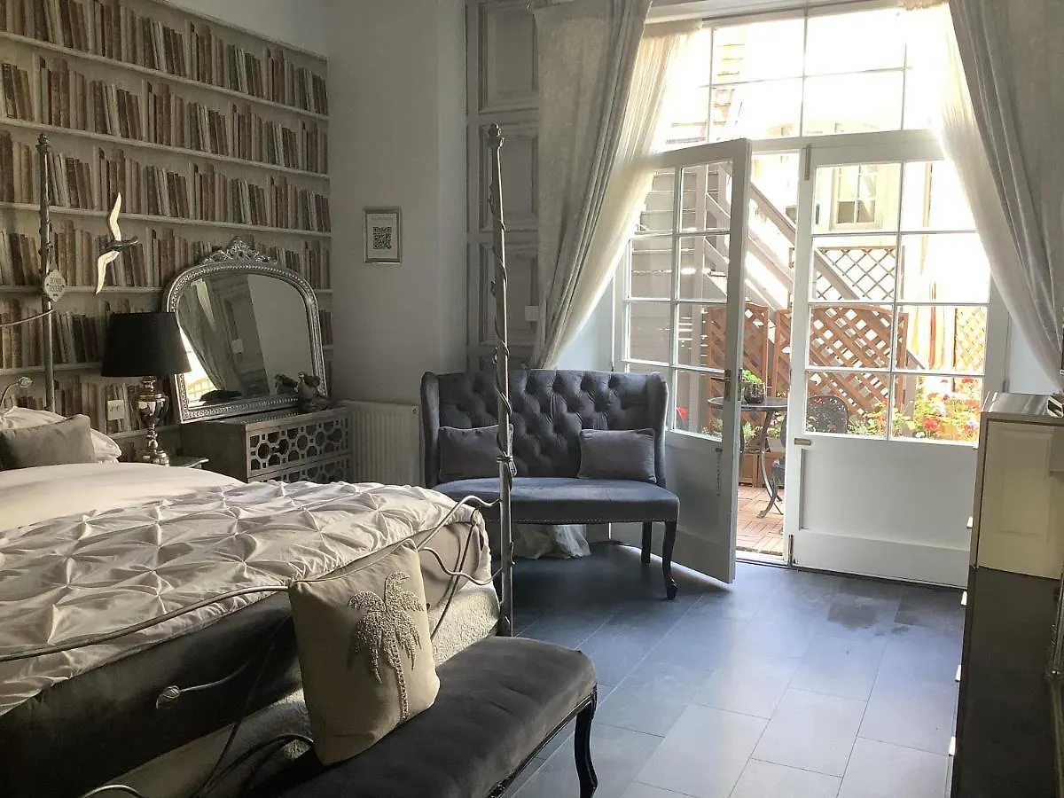 A Room In The City - West Εδιμβούργο